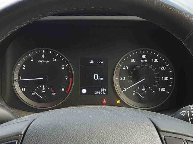 Hyundai TUCSON 1.6 GDi SE Nav 5dr 2WD White