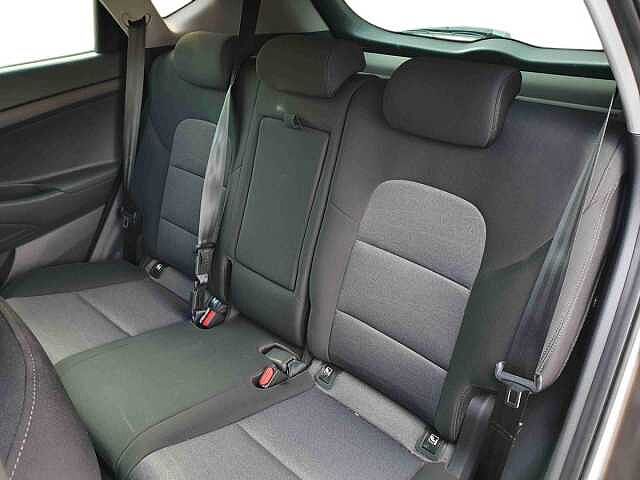 Hyundai TUCSON 1.6 GDi SE Nav 5dr 2WD White