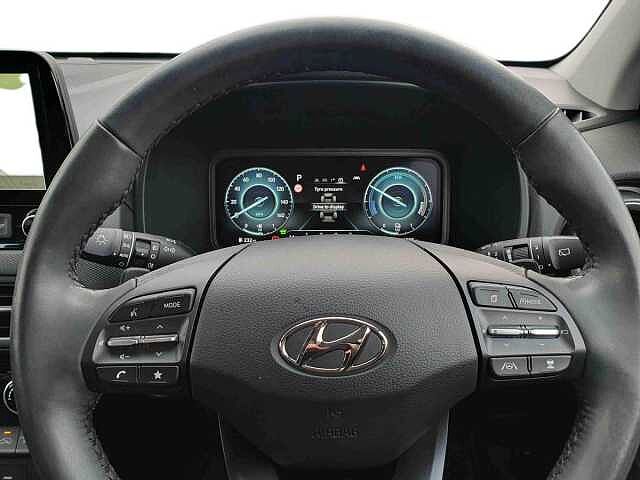 Hyundai KONA 1.6 GDi Hybrid Premium 5dr DCT Red