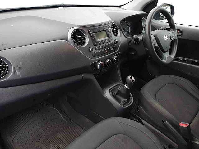 Hyundai i10 1.0 SE 5dr