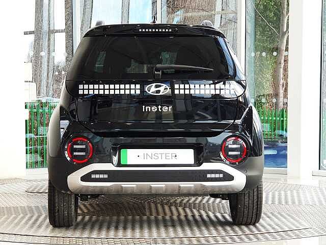 Hyundai INSTER 85kW 02 49kWh 5dr Auto Black