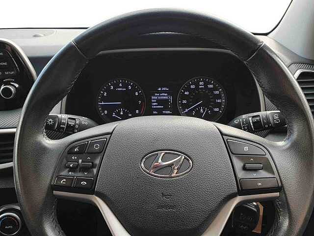 Hyundai TUCSON 1.6 GDi S Connect 5dr 2WD Red