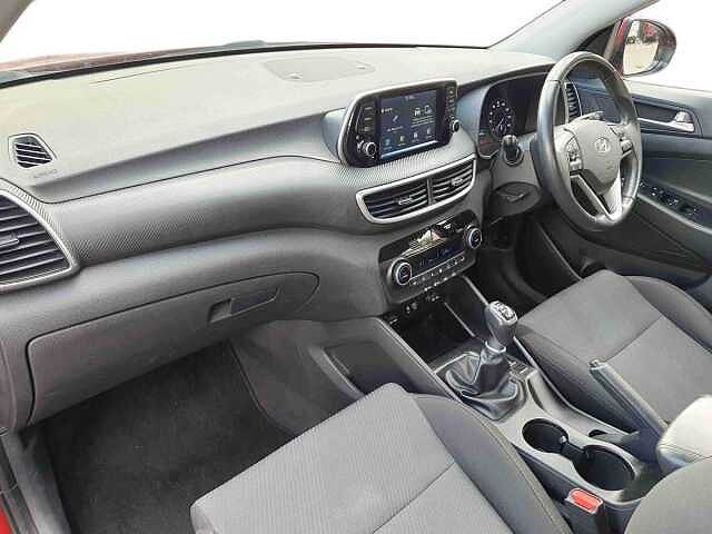 Hyundai TUCSON 1.6 GDi S Connect 5dr 2WD Red