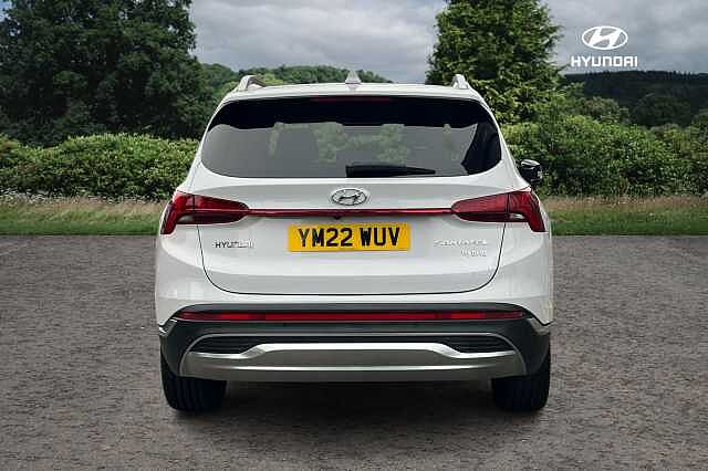 Hyundai SANTA FE 1.6 TGDi Hybrid Ultimate 5dr 4WD Auto white