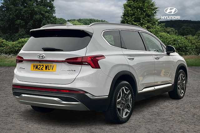 Hyundai SANTA FE 1.6 TGDi Hybrid Ultimate 5dr 4WD Auto white