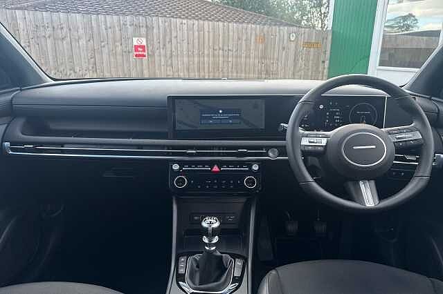 Hyundai TUCSON 1.6T 150 Black Line 5dr Atlas White