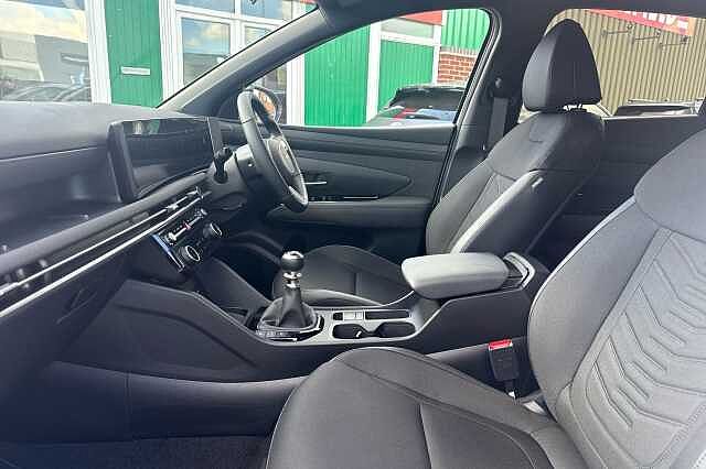 Hyundai TUCSON 1.6T 150 Black Line 5dr Atlas White