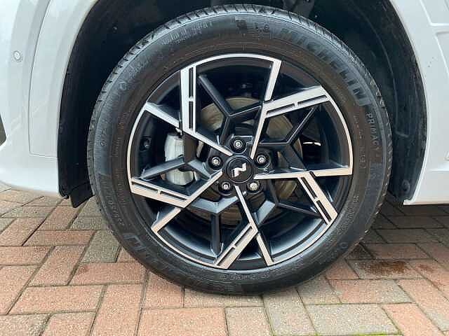 Hyundai TUCSON 1.6T N Line S 5Dr Atlas White