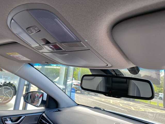 Hyundai IONIQ 100Kw Premium Se 38Kwh 5Dr Auto Polar White