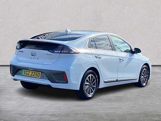 Hyundai IONIQ 100Kw Premium Se 38Kwh 5Dr Auto Polar White