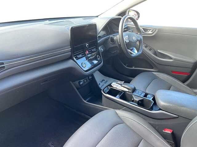 Hyundai IONIQ 100Kw Premium Se 38Kwh 5Dr Auto Polar White