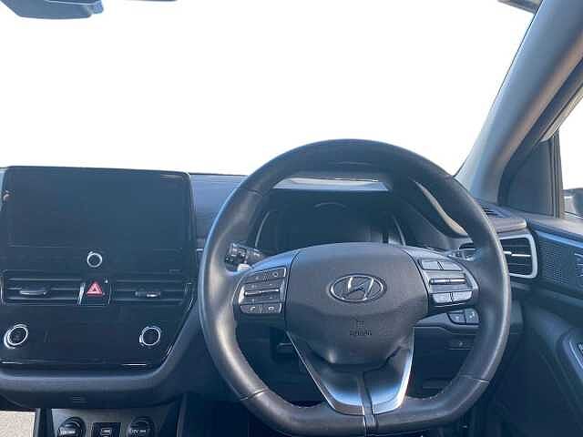 Hyundai IONIQ 100Kw Premium Se 38Kwh 5Dr Auto Polar White