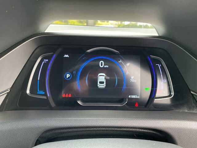 Hyundai IONIQ 100Kw Premium 38Kwh 5Dr Auto White