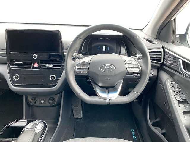 Hyundai IONIQ 100Kw Premium 38Kwh 5Dr Auto White