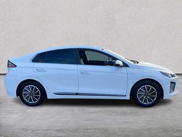 Hyundai IONIQ 100Kw Premium Se 38Kwh 5Dr Auto Polar White