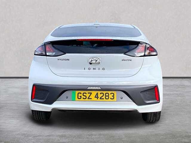 Hyundai IONIQ 100Kw Premium Se 38Kwh 5Dr Auto Polar White
