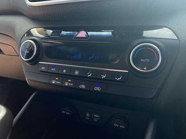 Hyundai TUCSON 1.6 Gdi Se Nav 5Dr 2Wd Blue