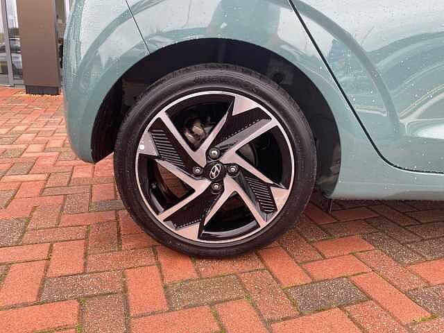 Hyundai I10 1.0 Mpi Premium 5Dr Mangrove Green
