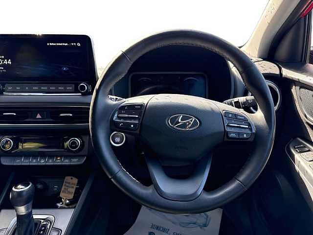 Hyundai KONA 1.6 H-Gdi Premium Suv 5Dr Petrol Hybrid Dct Euro 6 (S/S) (141 Ps) Red