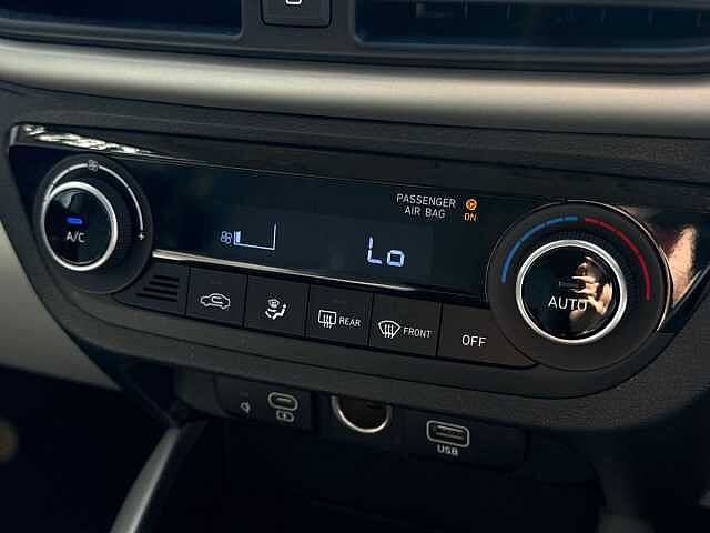 Hyundai I10 1.0 Premium Hatchback 5Dr Petrol Manual Euro 6 (S/S) (63 Ps) Lumen Grey