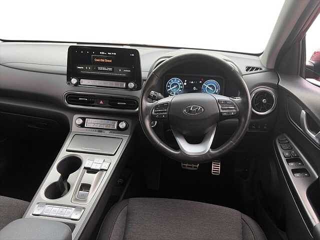 Hyundai KONA 64Kwh Premium Suv 5Dr Electric Auto (10.5Kw Charger) (204 Ps) Ultimate Red