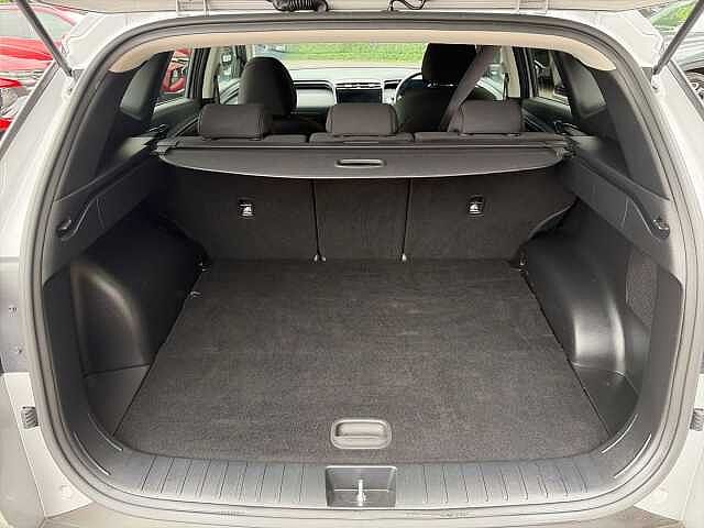 Hyundai TUCSON 1.6 T-Gdi Mhev Premium Suv 5Dr Petrol Hybrid Dct Euro 6 (S/S) (150 Ps) Shimmering Silver