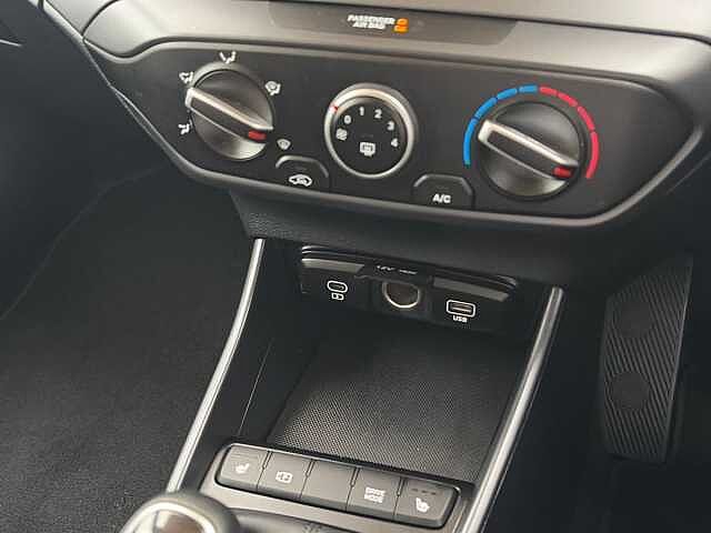 Hyundai I20 1.0 T-Gdi Black Line Hatchback 5Dr Petrol Manual Euro 6 (S/S) (90 Ps) White