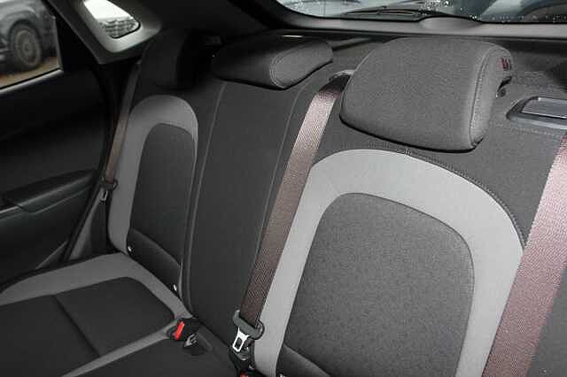 Hyundai KONA 1.0T GDi Play Edition 5dr Red