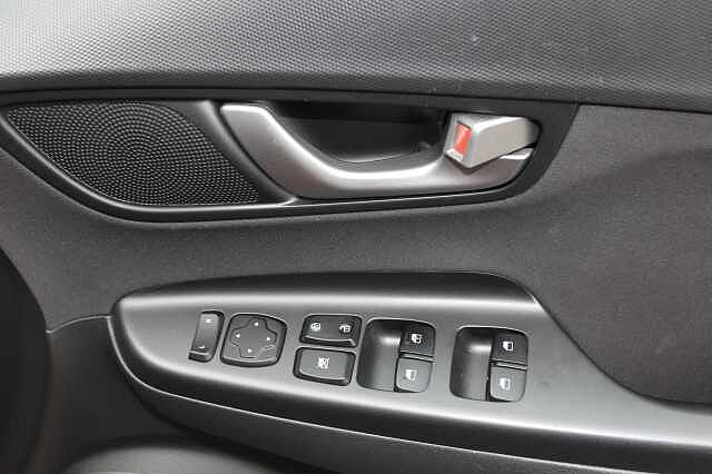 Hyundai KONA 1.0T GDi Play Edition 5dr Red