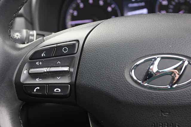 Hyundai KONA 1.0T GDi Play Edition 5dr Red