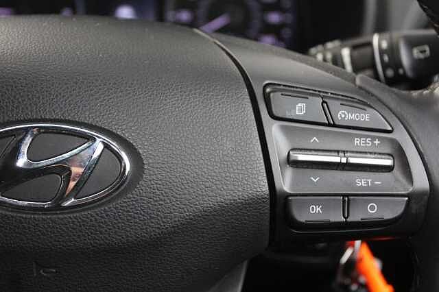 Hyundai KONA 1.0T GDi Play Edition 5dr Red