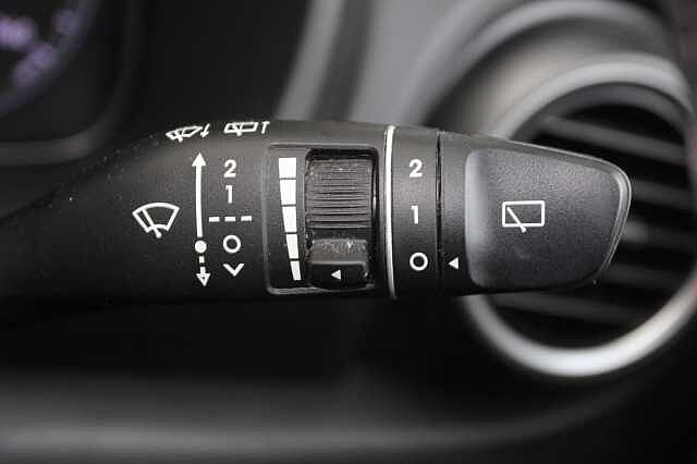 Hyundai KONA 1.0T GDi Play Edition 5dr Red