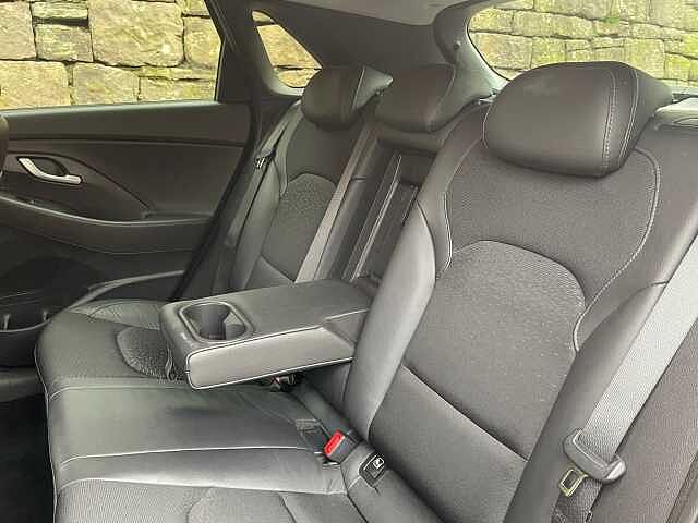 Hyundai i30 1.6 CRDi Premium 5dr DCT