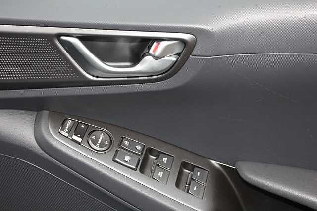Hyundai Ioniq 1.6 GDi Hybrid Premium 5dr DCT
