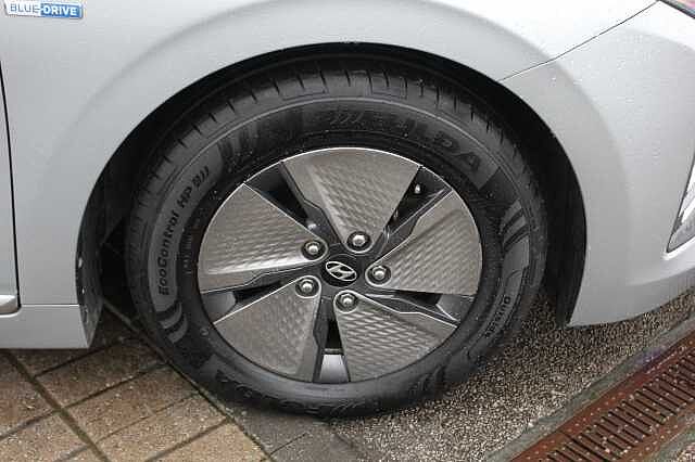 Hyundai Ioniq 1.6 GDi Hybrid Premium 5dr DCT