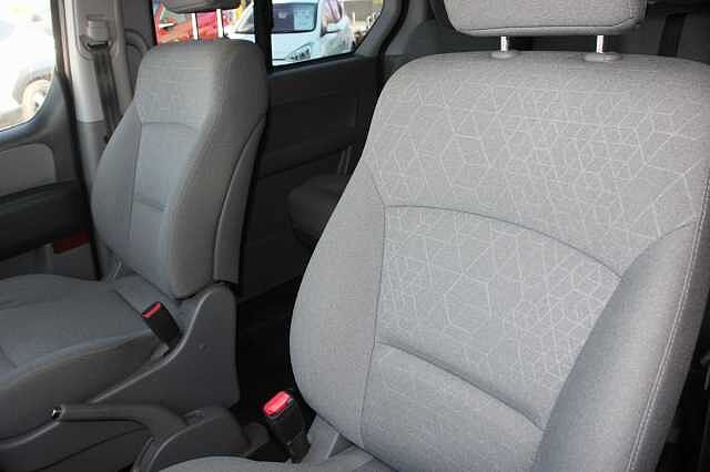 Hyundai i800 2.5 CRDi SE Nav 5dr