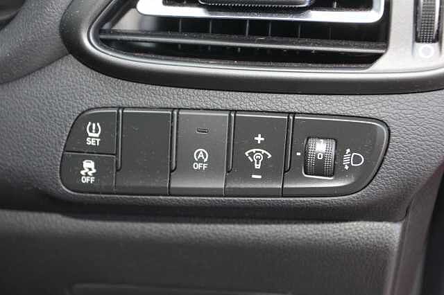 Hyundai i30 1.0T GDi SE Connect 5dr