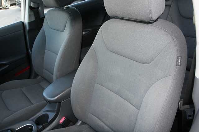Hyundai IONIQ 1.6 GDi Hybrid Premium 5dr DCT
