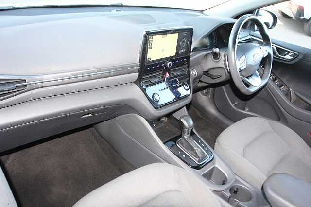Hyundai IONIQ 1.6 GDi Hybrid Premium 5dr DCT