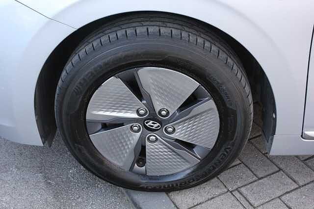 Hyundai IONIQ 1.6 GDi Hybrid Premium 5dr DCT