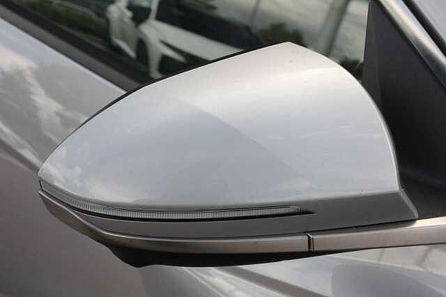 Hyundai TUCSON 1.6T 239 Hybrid Ultimate 5dr Auto Silver