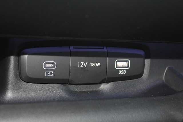 Hyundai INSTER 85kW 02 49kWh 5dr Auto Black