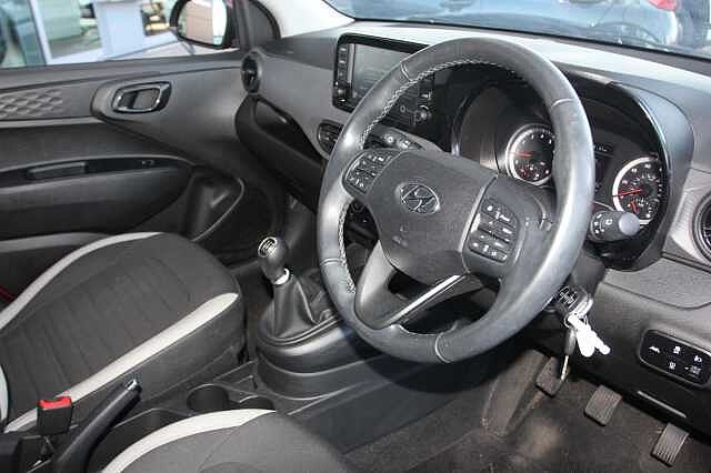 Hyundai i10 1.0 MPi SE Connect 5dr