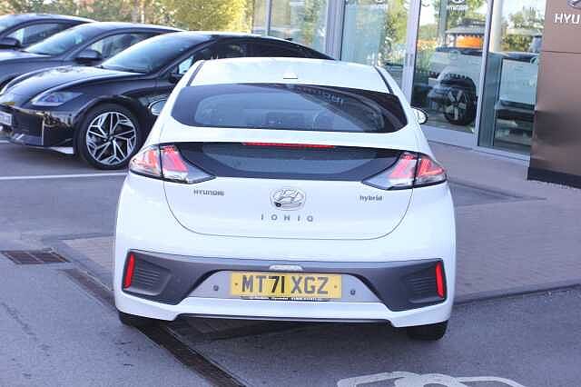 Hyundai IONIQ 1.6 GDi Hybrid Premium 5dr DCT