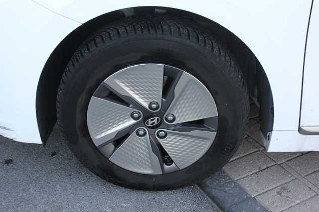 Hyundai IONIQ 1.6 GDi Hybrid Premium 5dr DCT