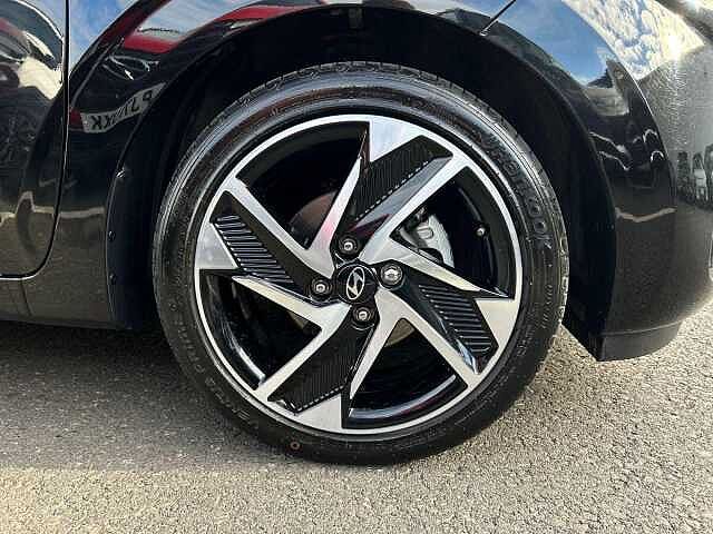 Hyundai I10 1.0 Premium Hatchback 5dr Petrol Auto Euro 6 (s/s) (63 ps) Black