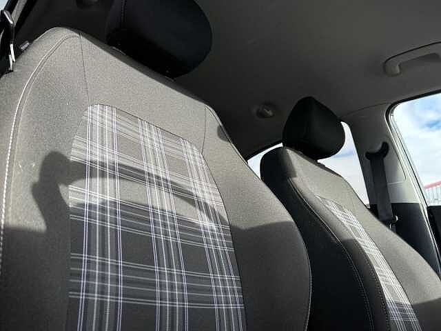 Hyundai I10 1.0 Premium Hatchback 5dr Petrol Auto Euro 6 (s/s) (63 ps) Black