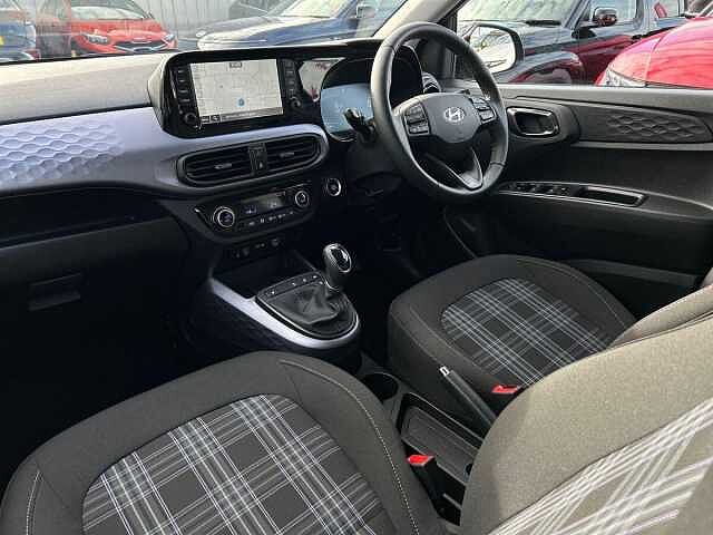 Hyundai I10 1.0 Premium Hatchback 5dr Petrol Auto Euro 6 (s/s) (63 ps) Black