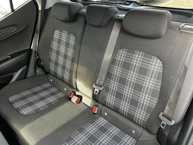 Hyundai I10 1.0 Premium Hatchback 5dr Petrol Auto Euro 6 (s/s) (63 ps) Black