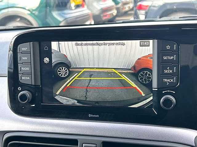 Hyundai I10 1.0 Premium Hatchback 5dr Petrol Auto Euro 6 (s/s) (63 ps) Black